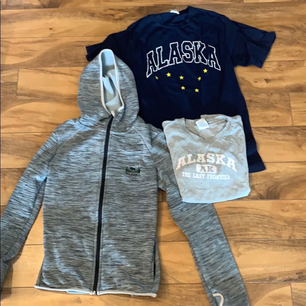 Alaska Sweatshirt and T-shirt bundle